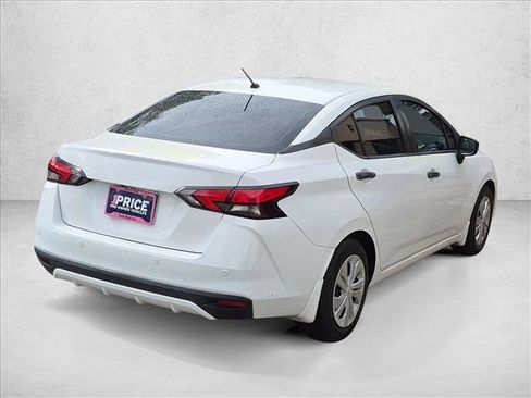 Used 2020 Nissan Versa S FWD image 5