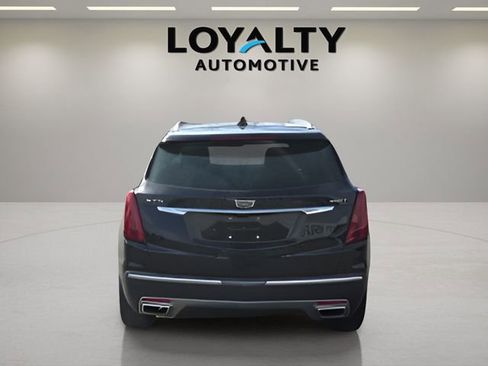 Used 2022 Cadillac XT5 Premium Luxury w/ Technology Package FWD image 4