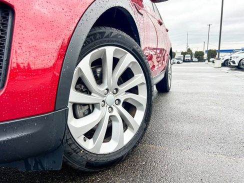 Used 2022 Land Rover Discovery Sport S image 2