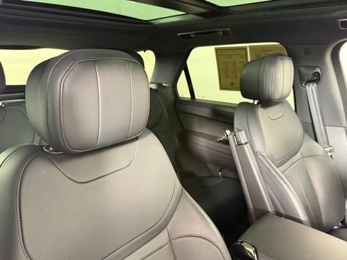 Used 2025 Land Rover Range Rover Sport SE AWD/4WD image 29