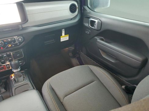 New 2026 Jeep Gladiator Willys AWD/4WD image 16