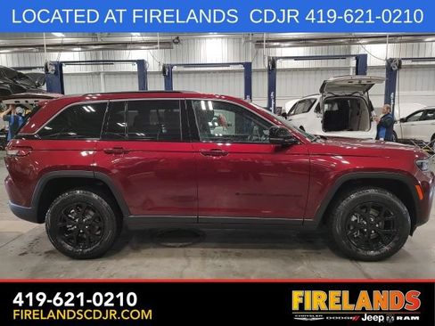 New 2026 Jeep Grand Cherokee Altitude AWD/4WD image 3