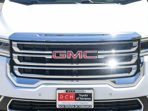 Used 2022 GMC Acadia SLE w/ Driver Convenience Package FWD image 5