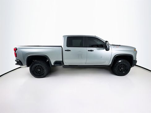 Used 2026 Chevrolet Silverado 2500 ZR2 image 9