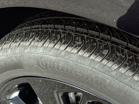 Used 2023 Buick Envision Preferred w/ Sport Touring Package image 11