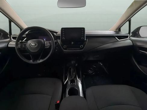 Used 2020 Toyota Corolla LE w/ Carpet Mat Package (TMS) FWD image 9