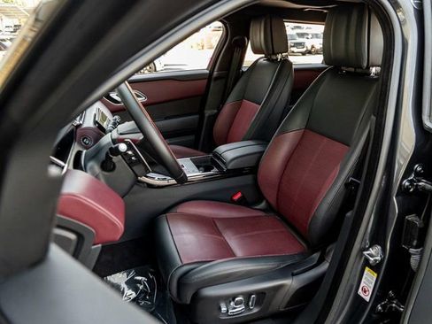 Used 2025 Land Rover Range Rover Velar Dynamic HSE image 13