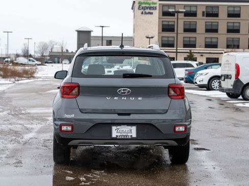 Certified 2023 Hyundai Venue SEL image 6