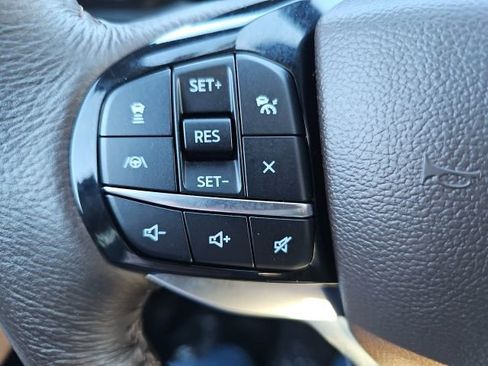 Used 2024 Ford Explorer King Ranch w/ Technology Package image 17