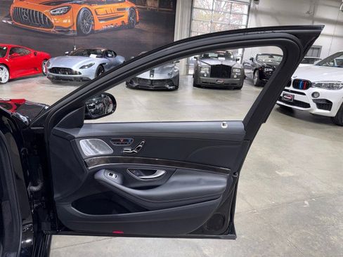 Used 2016 Mercedes-Benz S 550 Sedan image 69