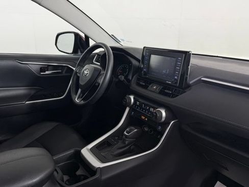 Used 2021 Toyota RAV4 XLE Premium FWD image 19