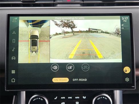 Used 2023 Land Rover Range Rover Long Wheelbase SE image 17