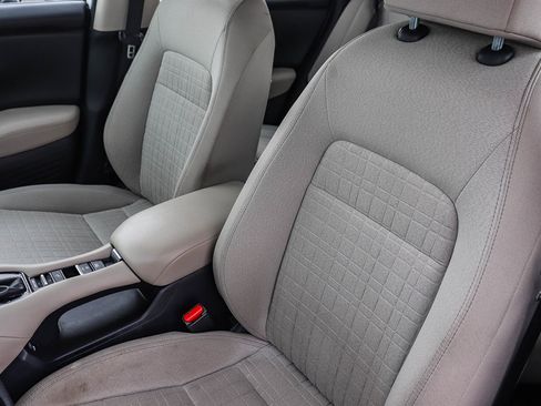 Certified 2024 Honda HR-V LX image 29