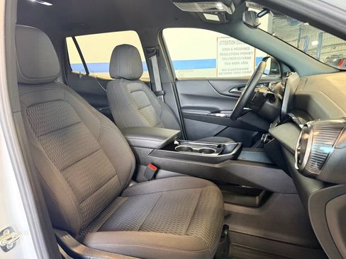 Used 2025 Chevrolet Equinox LT AWD/4WD image 20
