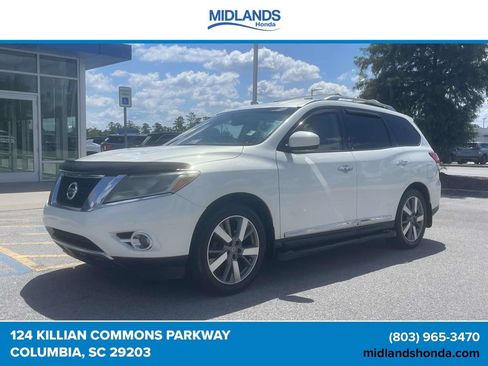 Used 2014 Nissan Pathfinder Platinum FWD image 3