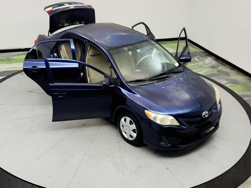 Used 2013 Toyota Corolla L FWD image 32