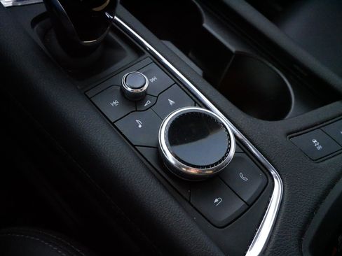 Certified 2021 Cadillac XT5 Premium Luxury image 25