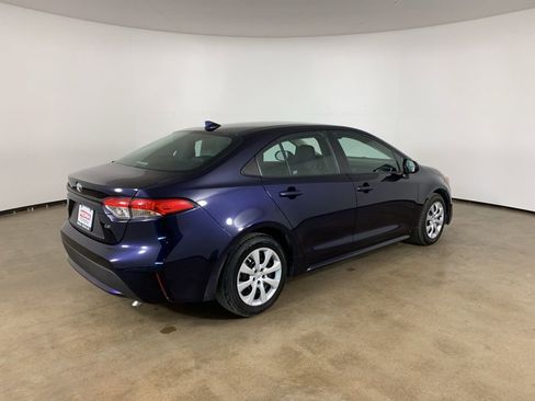 Used 2022 Toyota Corolla LE image 8