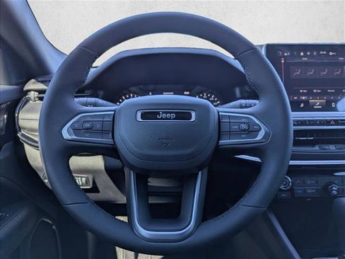 New 2026 Jeep Compass Latitude image 15