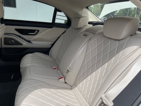 Certified 2025 Mercedes-Benz S 580 4MATIC Sedan image 32