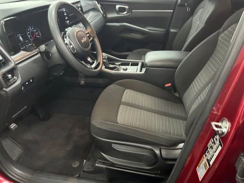 Certified 2023 Kia Sorento LX image 10
