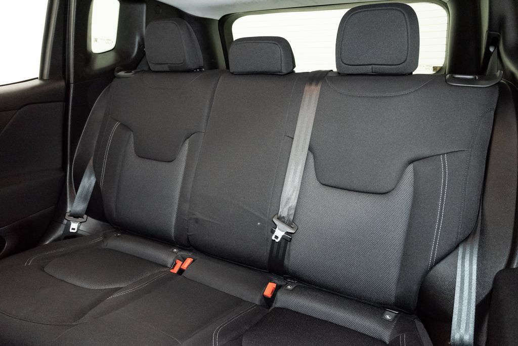 Used 2021 Jeep Renegade Sport FWD image 20