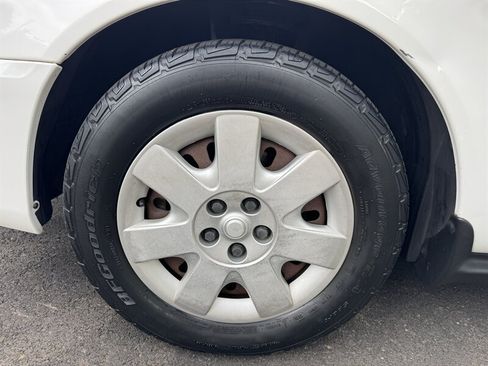 Used 2005 Ford Taurus SE FWD image 9