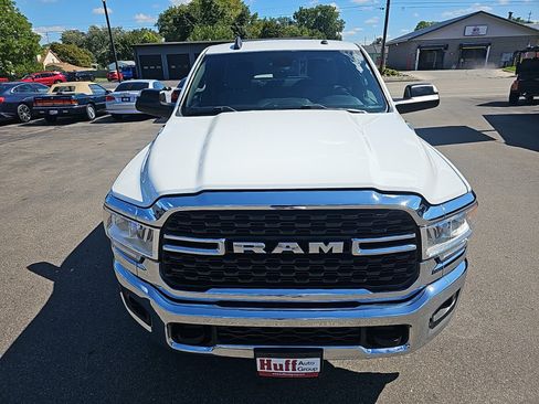 Used 2022 RAM 2500 Big Horn w/ Cold Weather Group AWD/4WD image 6