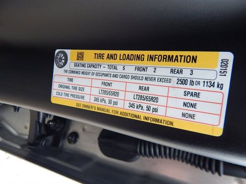 Used 2024 Tesla Cybertruck AWD Crew Cab image 24