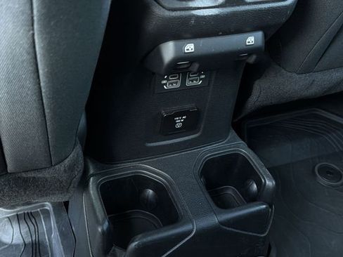 Used 2022 Jeep Wrangler Unlimited Sport w/ Sun And Sound Package image 20