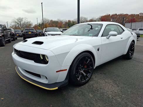 Used 2023 Dodge Challenger SRT Hellcat image 3