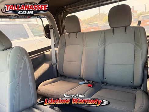 Used 2022 Jeep Wrangler Sport AWD/4WD image 23