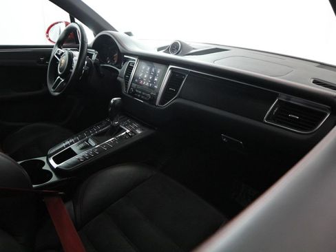 Used 2018 Porsche Macan GTS AWD/4WD image 61