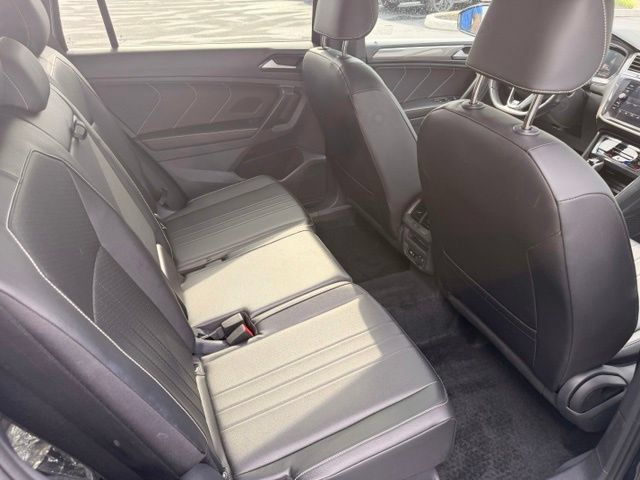 Certified 2024 Volkswagen Tiguan SE R-Line AWD/4WD image 10