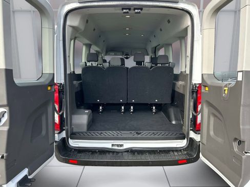 Used 2023 Ford Transit 350 XLT image 12