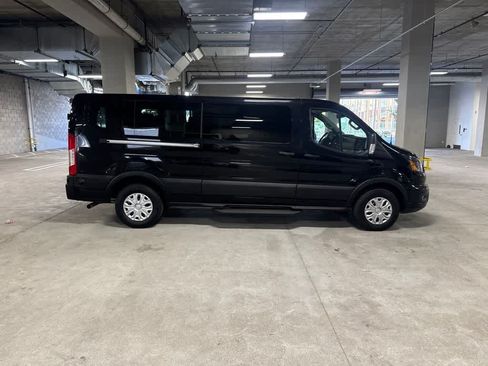 Used 2024 Ford Transit 350 XLT RWD image 6