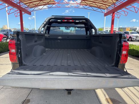 Used 2018 Chevrolet Silverado 1500 W/T w/ Black Out Edition image 22