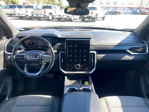 Used 2025 GMC Acadia Elevation AWD/4WD image 25