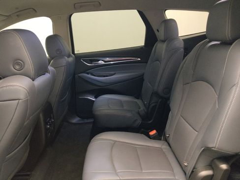 Used 2019 Buick Enclave Premium image 18