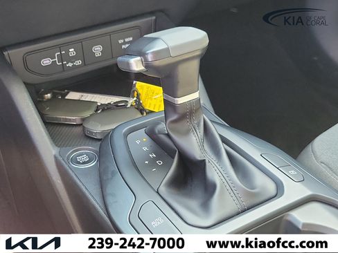 Certified 2025 Kia K4 FWD image 30