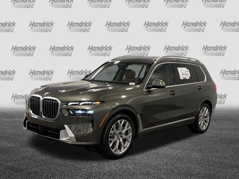 Used 2026 BMW X7 xDrive40i w/ Premium Package AWD/4WD image 3