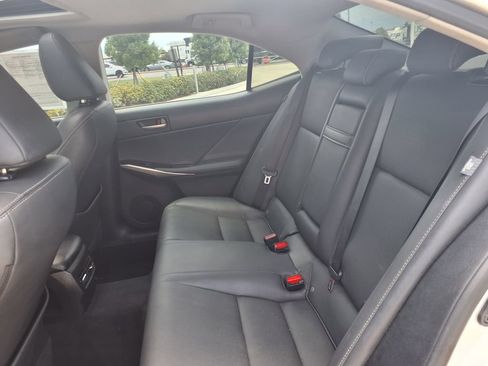 Used 2018 Lexus IS 300 w/ Premium Package RWD image 18