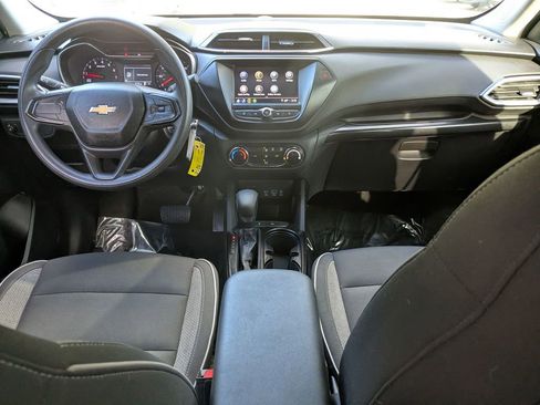 Used 2021 Chevrolet TrailBlazer LS image 24