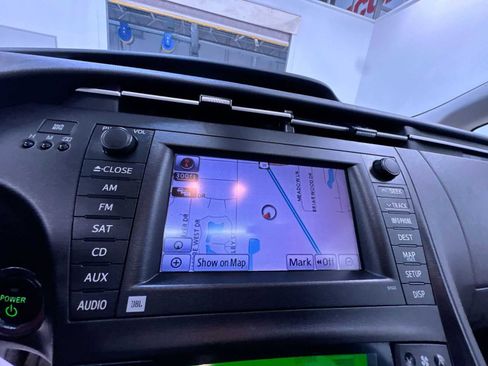 Used 2010 Toyota Prius Five image 25