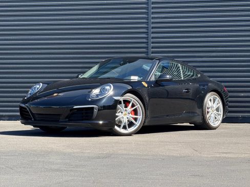 Used 2017 Porsche 911 Carrera RWD image 1