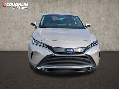 Used 2023 Toyota Venza XLE AWD/4WD image 2