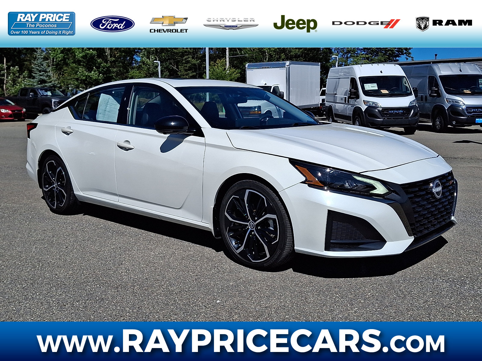 Used 2023 Nissan Altima 2.0 SR FWD image 1