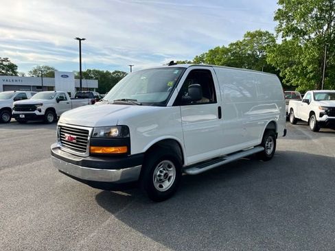 Used 2025 GMC Savana 2500 w/ Driver Convenience Package RWD image 2