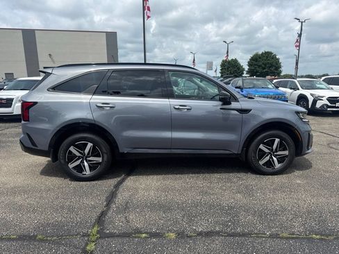 Used 2021 Kia Sorento EX w/ Panoramic Sunroof Package AWD/4WD image 13