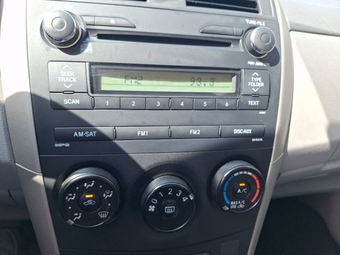 Used 2010 Toyota Corolla FWD image 24